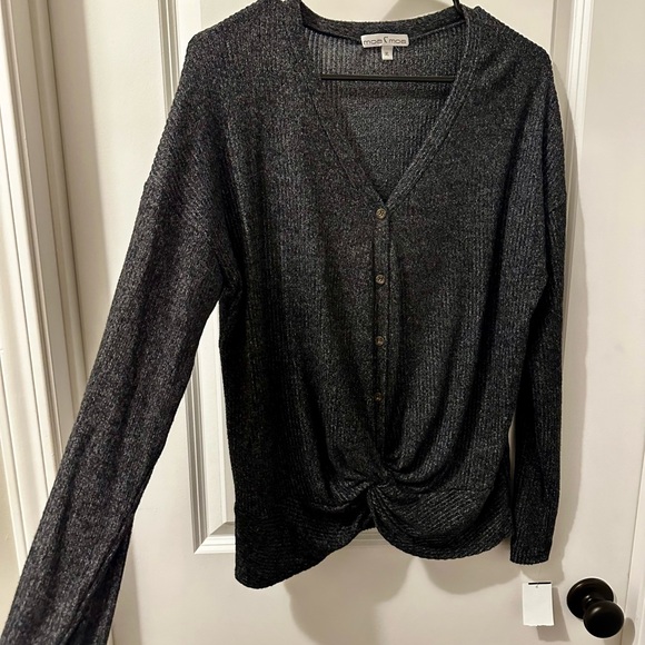 Women's Gray Moa Moa Sweater NWT - Picture 2 of 5